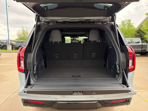 New 2026 Ford Expedition Platinum AWD/4WD image 6