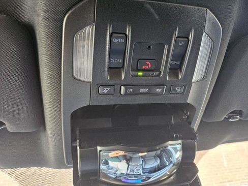 Used 2024 Toyota Highlander XSE FWD image 47