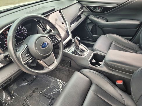 Used 2020 Subaru Outback Limited image 19