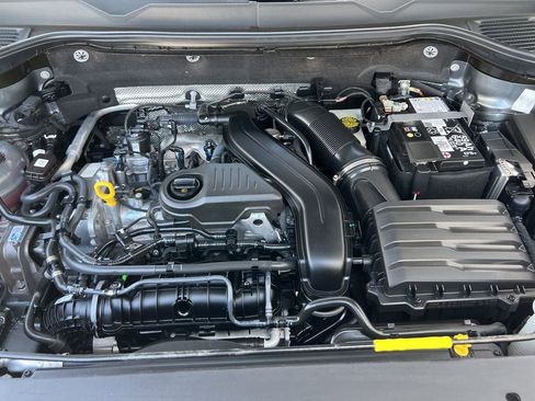Certified 2024 Volkswagen Taos SE FWD image 21