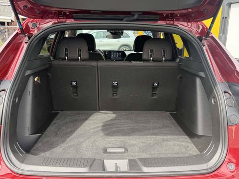 Certified 2024 Chevrolet Trax RS w/ Sunroof Package FWD image 7