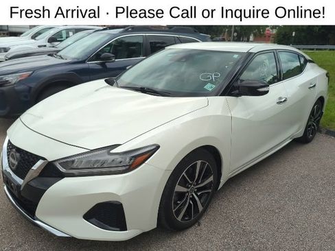 Used 2023 Nissan Maxima SV w/ Floor Mat Group FWD image 2