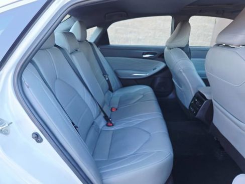Used 2021 Toyota Avalon Limited w/ Advanced Safety Package image 18