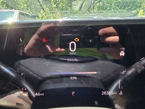 Used 2024 Buick Encore GX Avenir w/ Avenir Technology Package AWD/4WD image 20