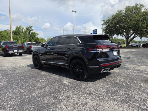 Used 2024 Volkswagen Atlas Cross Sport SEL Premium R-Line AWD/4WD image 7