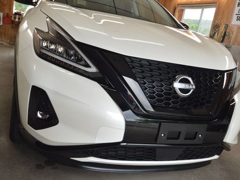 Used 2023 Nissan Murano SV w/ SV Midnight Edition Package image 3