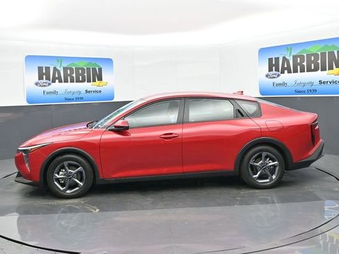 Used 2025 Kia K4 LXS image 2