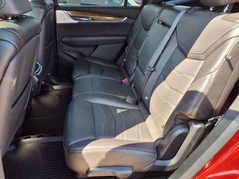 Used 2022 Cadillac XT6 Sport w/ Platinum Package image 26