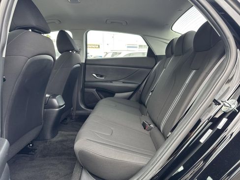 Used 2022 Hyundai Elantra SEL w/ Cargo Package image 25