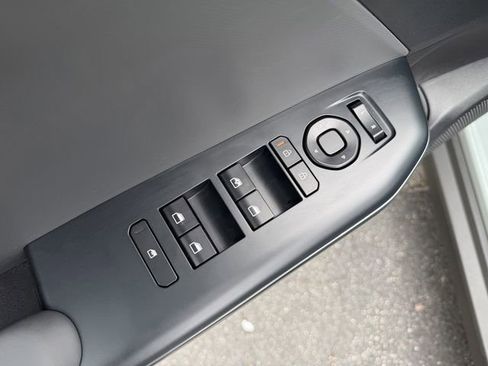 Certified 2025 Kia K4 LXS image 10