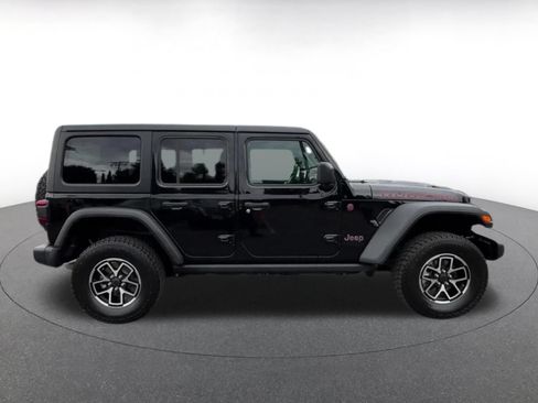 Used 2025 Jeep Wrangler Unlimited Rubicon AWD/4WD image 16
