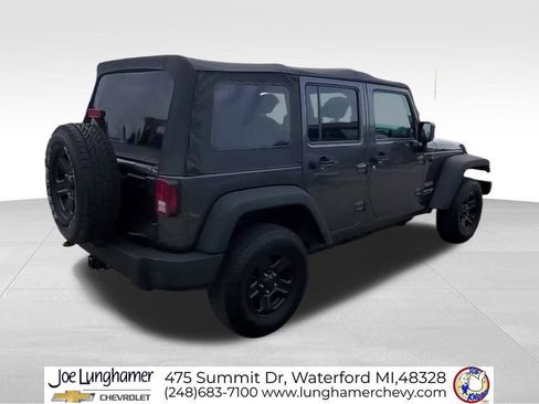 Used 2018 Jeep Wrangler Unlimited Sport image 9
