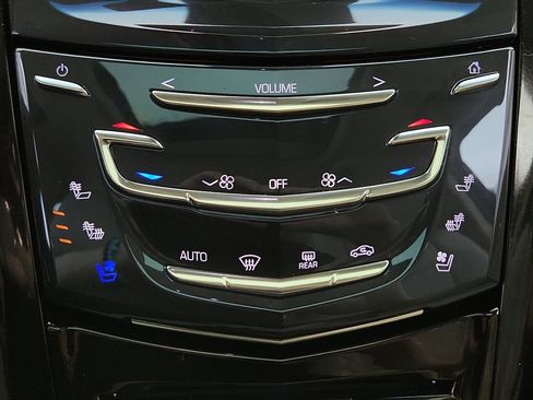 Used 2018 Cadillac Escalade Luxury AWD/4WD image 18