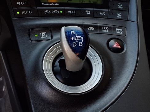 Used 2010 Toyota Prius Five image 11