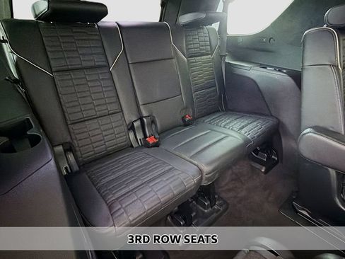 Used 2023 Cadillac Escalade Sport Platinum w/ LPO, ONYX Package AWD/4WD image 14