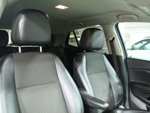Used 2019 Buick Encore Preferred AWD/4WD image 21