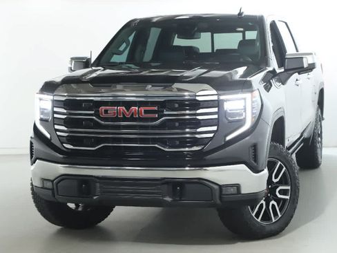 Used 2023 GMC Sierra 1500 SLT w/ SLT Premium Package AWD/4WD image 3
