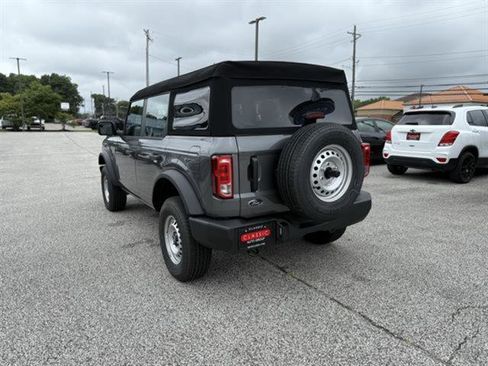 New 2025 Ford Bronco 4-Door image 3