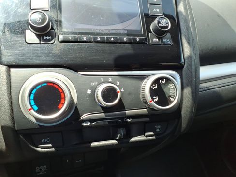 Used 2017 Honda Fit LX image 10