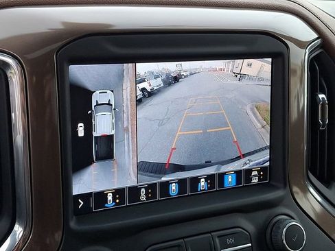 Used 2023 Chevrolet Silverado 3500 High Country image 15