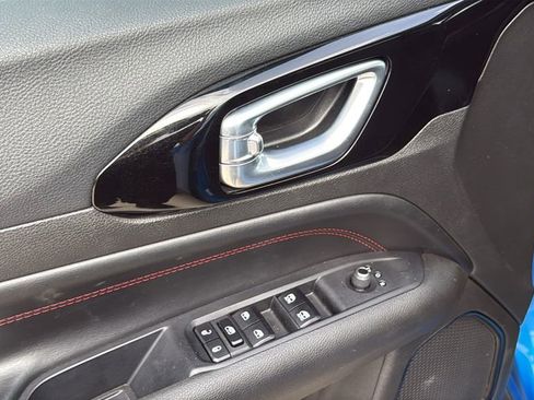 Used 2024 Jeep Compass Trailhawk image 12