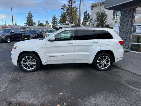 Used 2019 Jeep Grand Cherokee Summit image 2