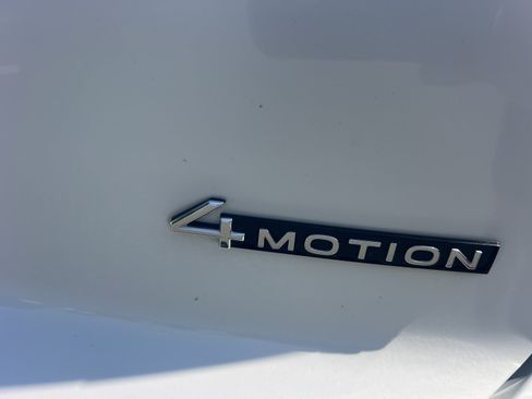 Used 2023 Volkswagen Atlas Cross Sport SEL R-Line AWD/4WD image 11