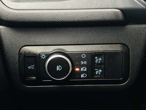 Used 2025 Ford Escape ST-Line Select AWD/4WD image 48