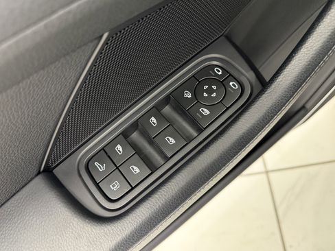 Certified 2023 Porsche Panamera 4 image 28