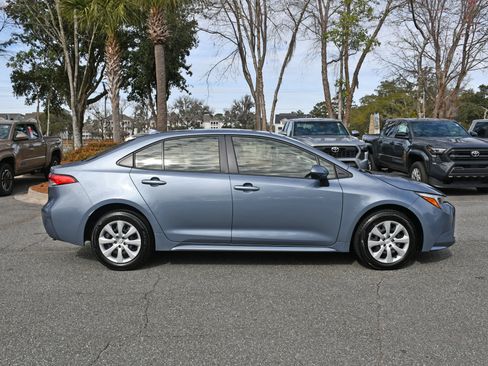 Certified 2025 Toyota Corolla LE image 5