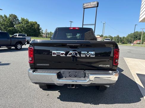 Used 2026 RAM 2500 Big Horn AWD/4WD image 8