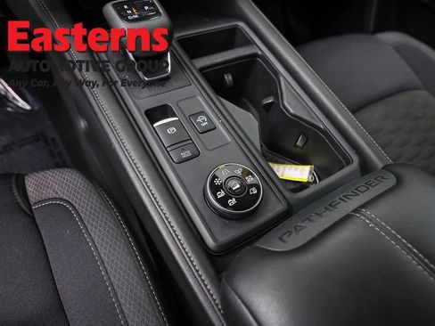 Used 2024 Nissan Pathfinder S AWD/4WD image 21