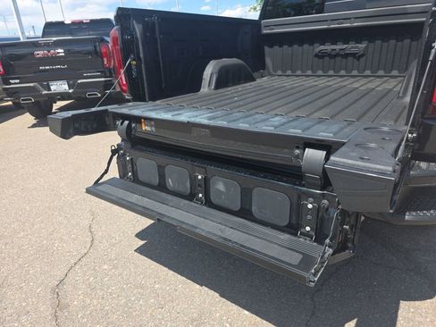Used 2022 GMC Sierra 1500 AT4 w/ AT4 Preferred Package AWD/4WD image 19