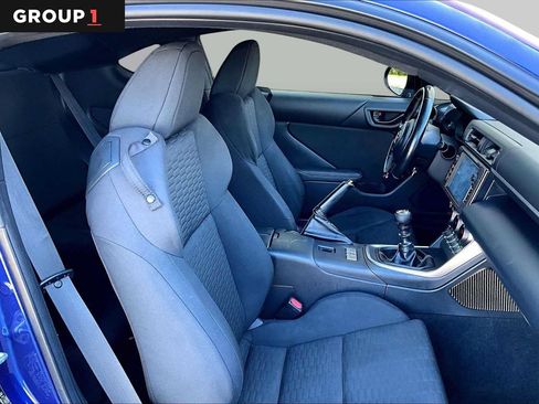 Used 2022 Toyota GR86 w/ ALL Weather Mat Package (TMS) RWD image 8