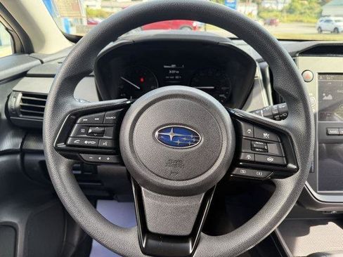 Used 2024 Subaru Crosstrek 2.0i image 10