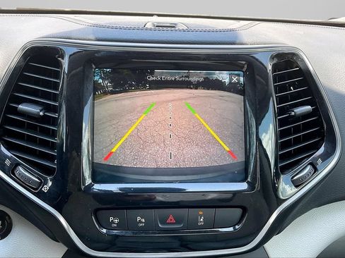 Certified 2022 Jeep Cherokee Limited w/ Elite Package AWD/4WD image 14
