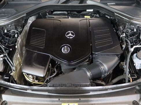 Used 2025 Mercedes-Benz GLC 350e 4MATIC w/ Advanced USB Package image 33