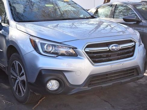Used 2019 Subaru Outback 2.5i Limited image 2