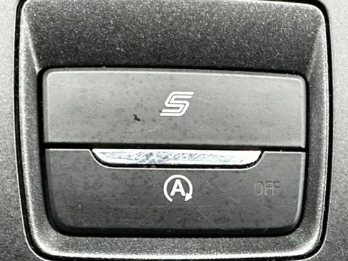 Used 2020 Ford Fusion SE image 27