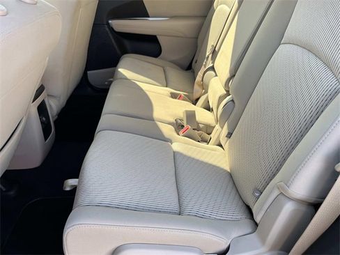 Certified 2018 Dodge Journey SE w/ Connectivity Group image 17