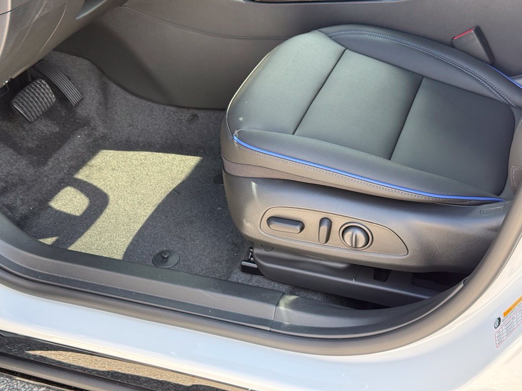New 2026 Buick Envista Sport Touring w/ Convenience I Package FWD image 18