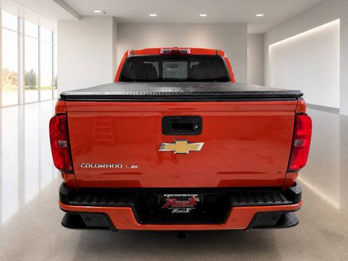 Used 2019 Chevrolet Colorado Z71 AWD/4WD image 4