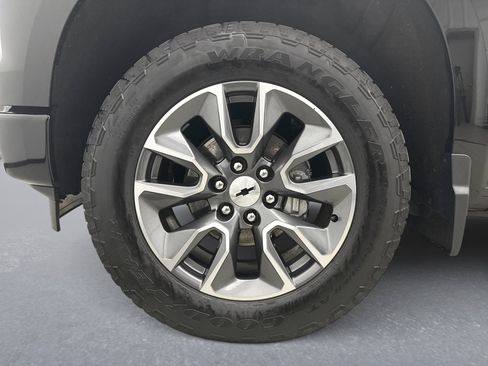Used 2022 Chevrolet Silverado 1500 RST w/ Z71 Off-Road Package AWD/4WD image 23
