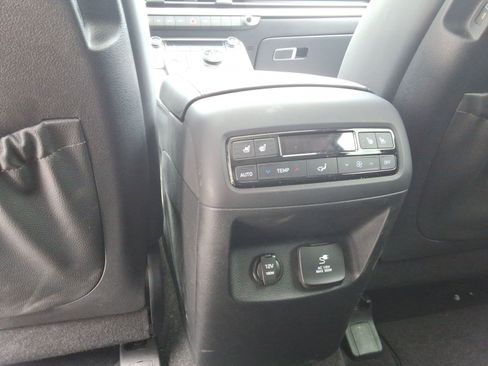 Used 2024 Hyundai Palisade SEL AWD/4WD image 24
