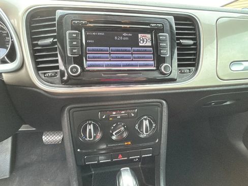 Used 2013 Volkswagen Beetle 2.5 image 8