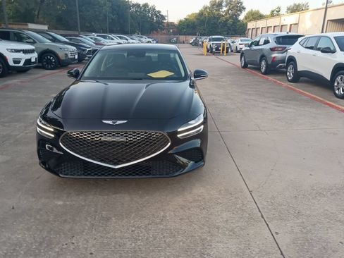 Used 2025 Genesis G70 2.5T RWD image 5