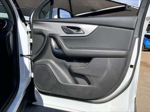 Used 2025 Chevrolet Blazer LT image 22