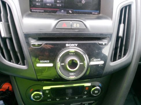 Used 2013 Ford Focus ST FWD image 13