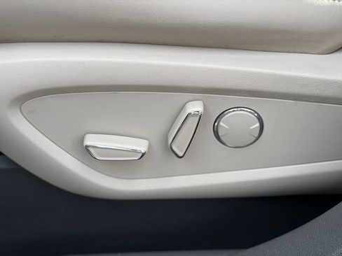 Used 2020 Lincoln Nautilus Reserve AWD/4WD image 23