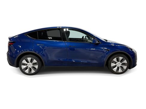 Certified 2023 Tesla Model Y Long Range AWD/4WD image 7